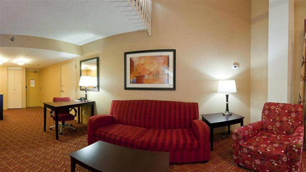 فندق كولورادو سبرينغسفي  فندق إليجانت كونفرنس آند إيفينت سنتر الغرفة الصورة